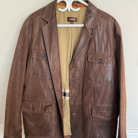 Danier distressed brown leather jacket - Picture 1 of 4